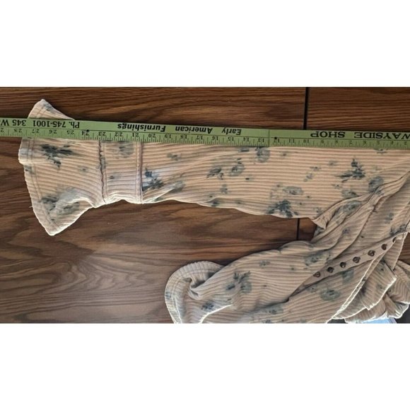 Free People Layer Me Henley Top XL Grey Floral Long Bell Sleeve Ribbed Boho - Picture 11 of 12